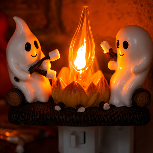 👻 Cutest Halloween find! Plug it in for instant cozy spooky vibes. 🔥 Grab more & save more. 🎁